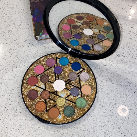 Urban Decay Elements Limited Edition Eyeshadow Palette - Picture 7 of 10